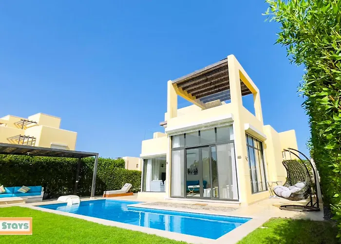 Stunning Tawila Lagoon Pool 4br Villa, Nanny Villa