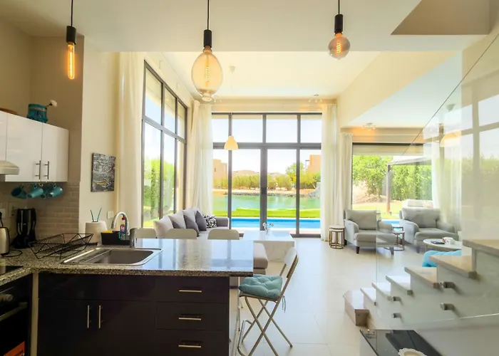 Villa Stunning Tawila Lagoon Pool 4br Villa, Nanny Hurghada
