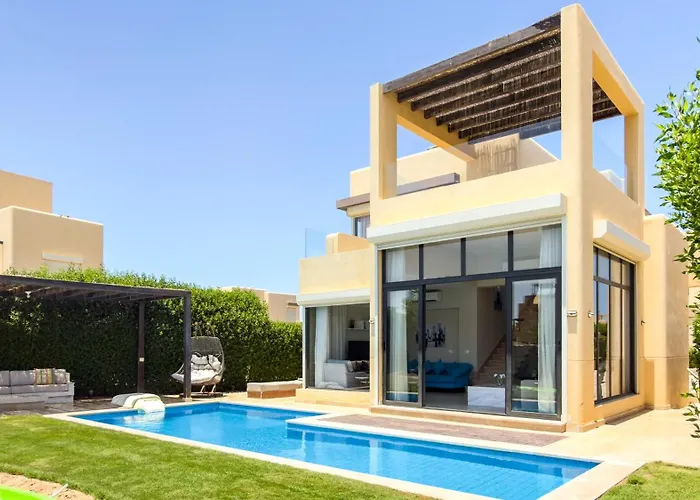 Stunning Tawila Lagoon Pool 4br Villa, Nanny